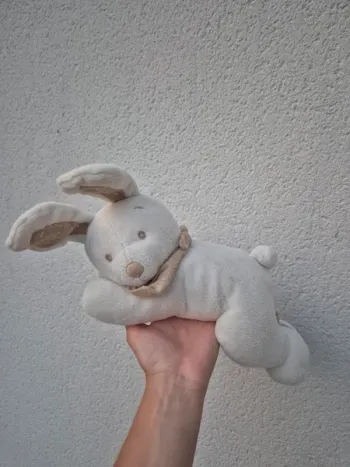Peluche musicale lapin