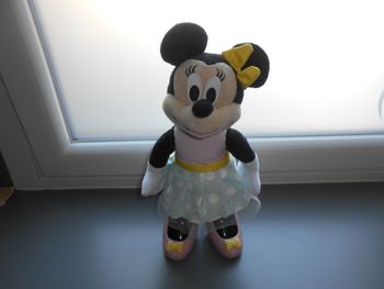 Peluche Minnie interactive contes et chansons (IMC Toys/Disney)