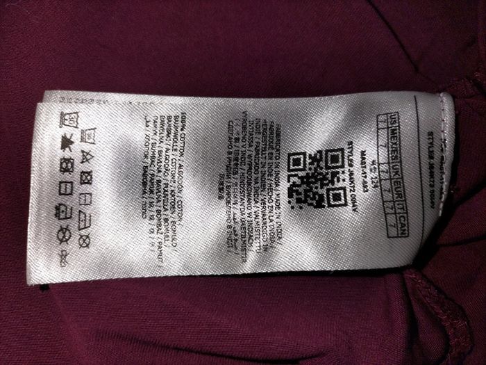Robe bordeaux et broderie noire 7ans marque Guess - photo numéro 8