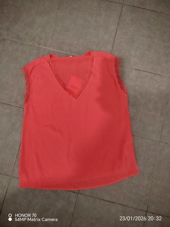 T shirt dentelle - photo numéro 5