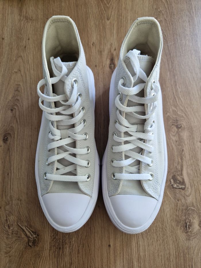Converses femme