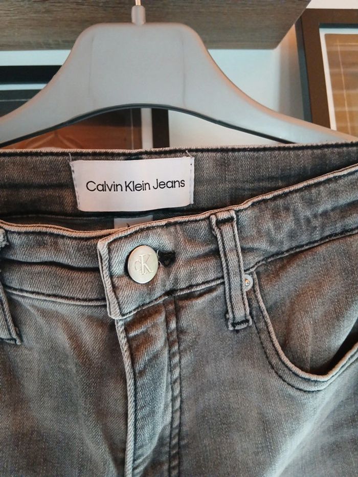 Jeans calvin klein 37 - photo numéro 2