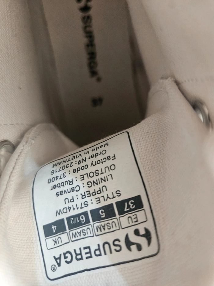 Bottines Superga blanches neuves jamais portées dans leur boîte d'origine taille 37 - photo numéro 9