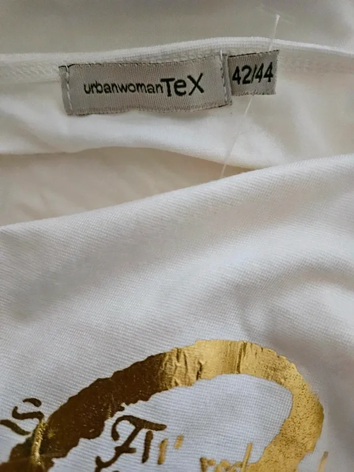 T-shirt crème imprimé doré Tex Taille 40/42 Neuf - photo numéro 4
