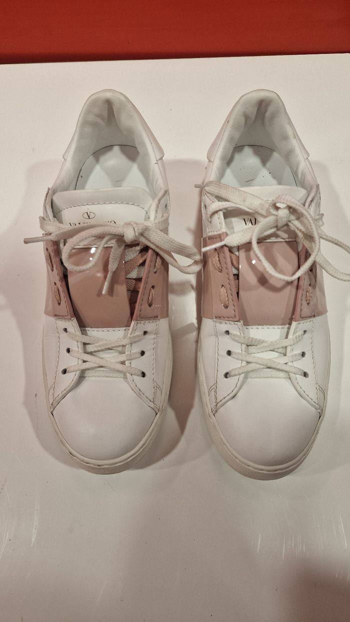 Basket valentino tres bonne état - photo numéro 2