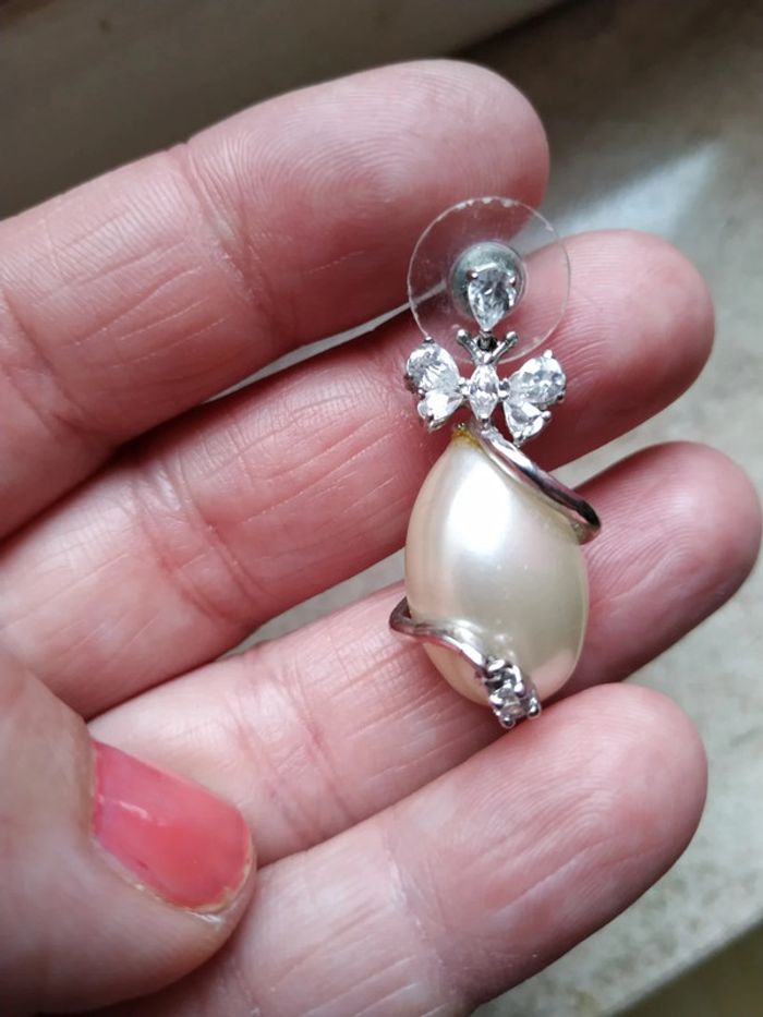 Boucles d'oreilles perle et strass - photo numéro 2