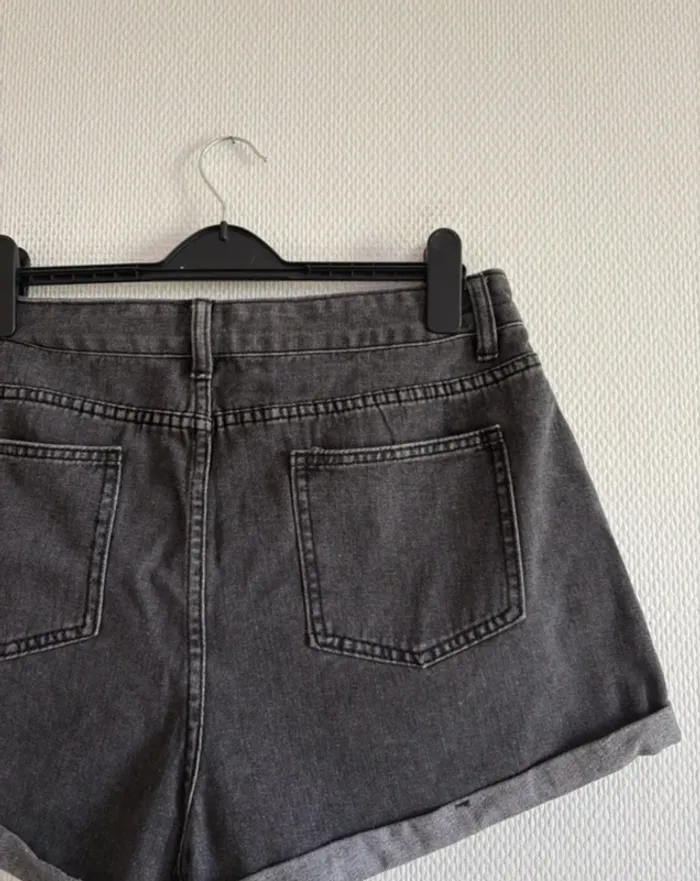 Short en jean - motif cerises 🍒 - photo numéro 5