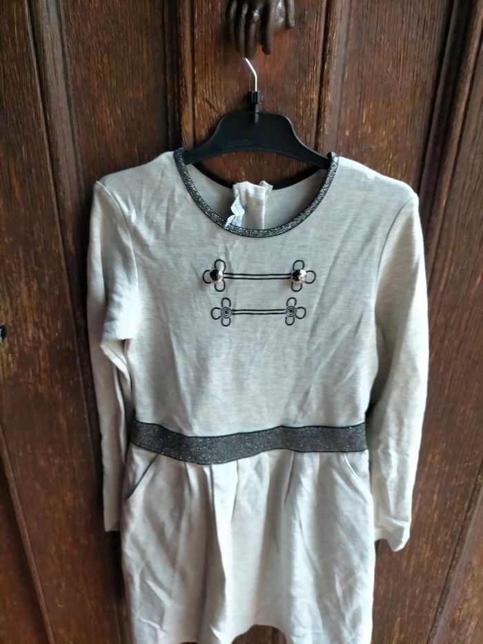 Très jolie robe Paul Smith 8 ans - photo numéro 1
