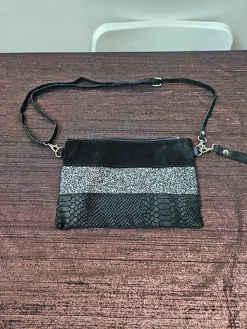Pochette en cuir