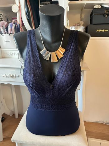  Body dentelle bleu nuit Tissaia T34/36 TBE 🌑