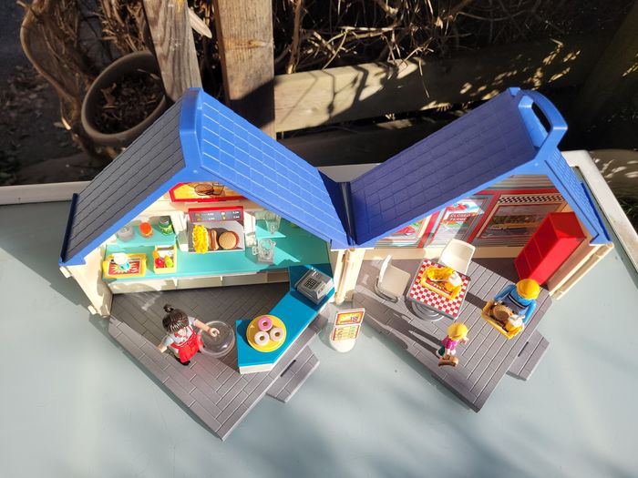 Playmobil city life 70111 🍟 Restaurant/Diner transportable 🍔 - photo numéro 7