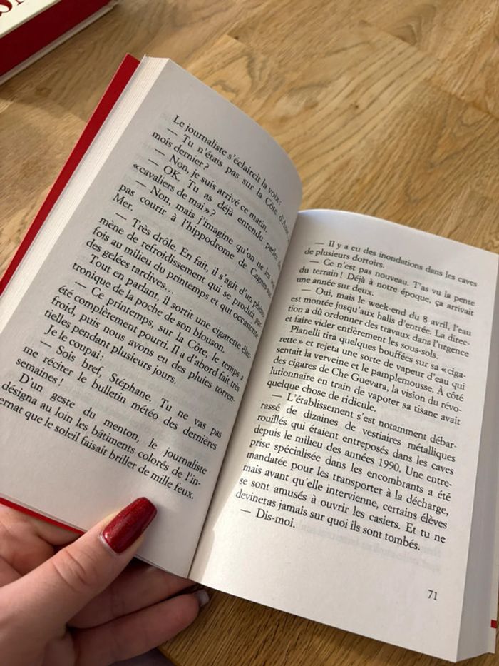 Livre La jeune fille et la nuit Édition Collector - photo numéro 3