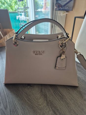 Sac a main guess