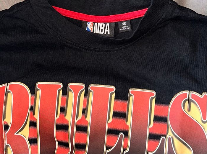 T-shirt NBA Chicago Bulls taille XS - photo numéro 5
