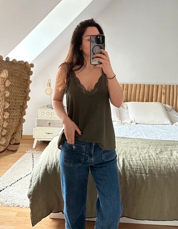Débardeur vert  kaki dentelle 🌴