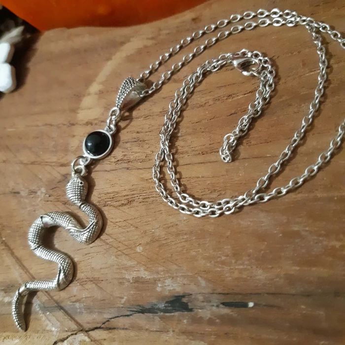Collier fantaisie pendentif serpent - photo numéro 4