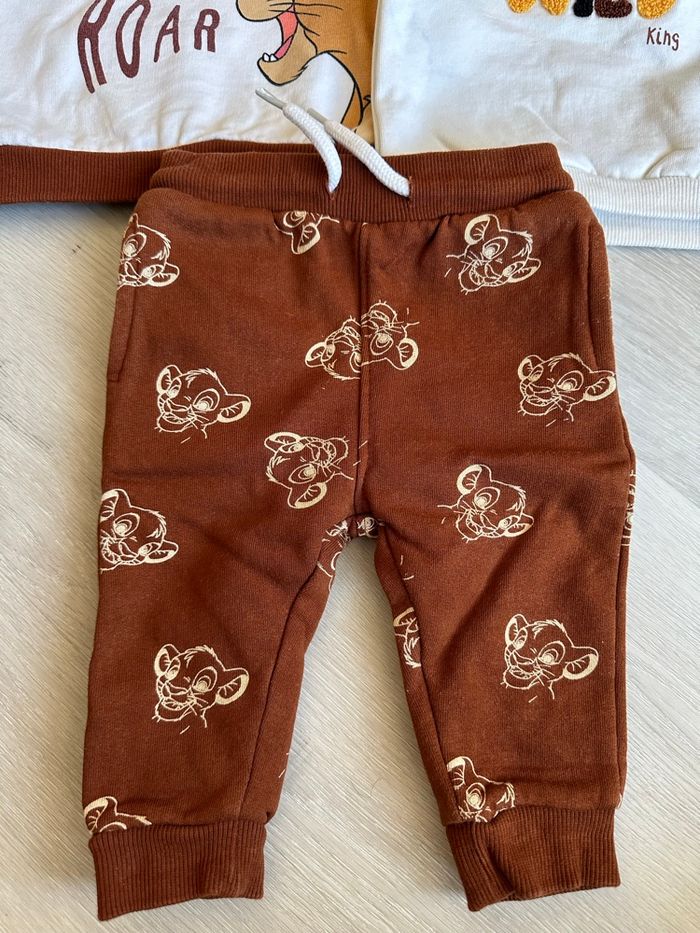 2 pulls + un jogging le roi lion bébé. - photo numéro 4