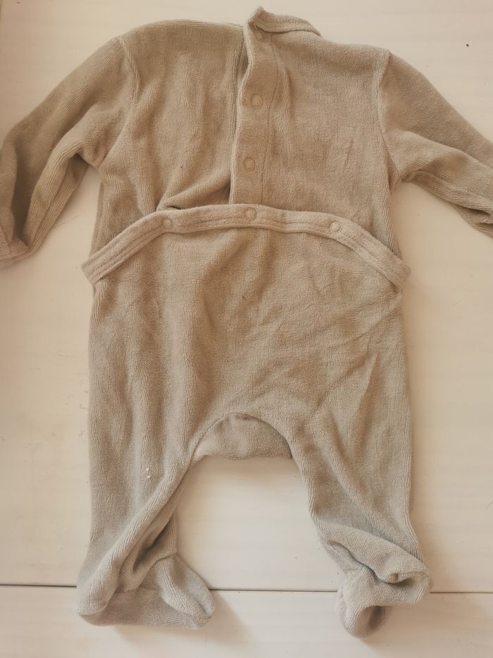 Pyjama 1 mois - photo numéro 3