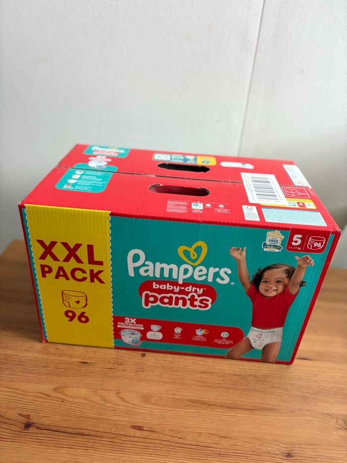 Pampers Pants , taille 5 ,96 couches - photo numéro 2