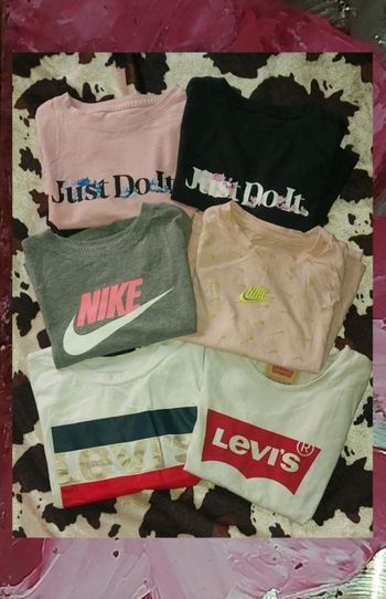 Lots tee shirts courts.
