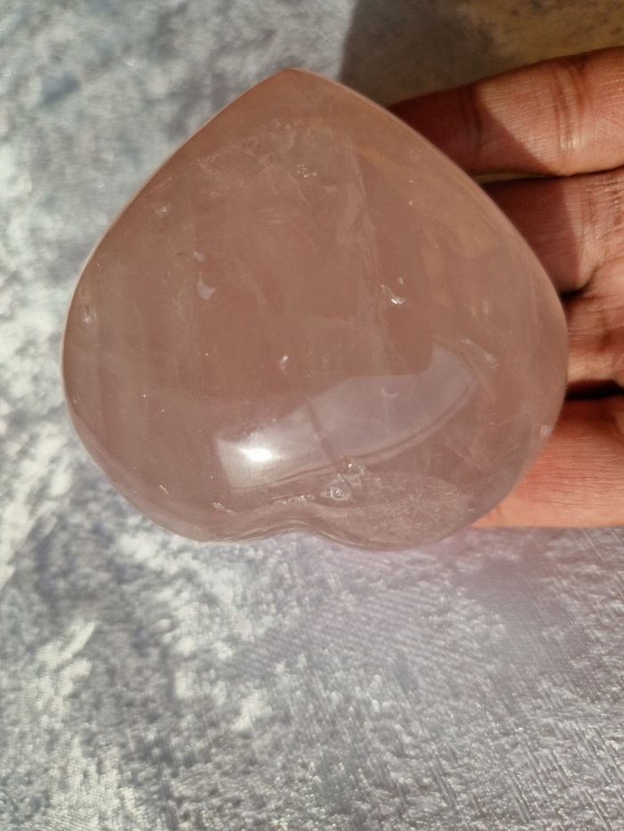 Coartz rose de Madagascar forme cœur neuf 261g - photo numéro 4
