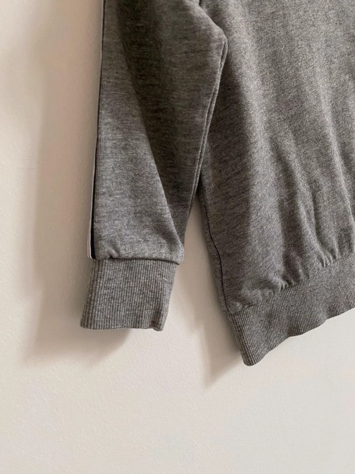 Sweat zippé gris chiné avec bandes oranges/blanches/bleues - 24 Mois - photo numéro 10