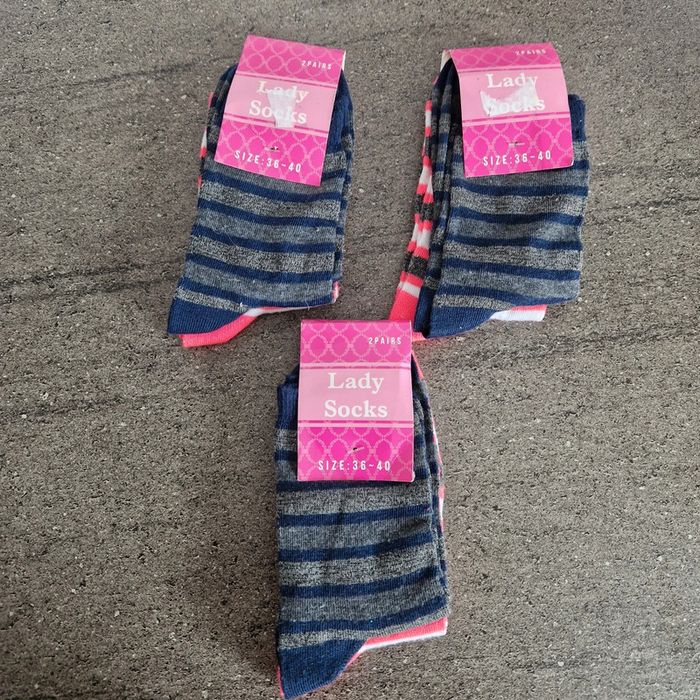 6 paires de chaussettes 36/40.