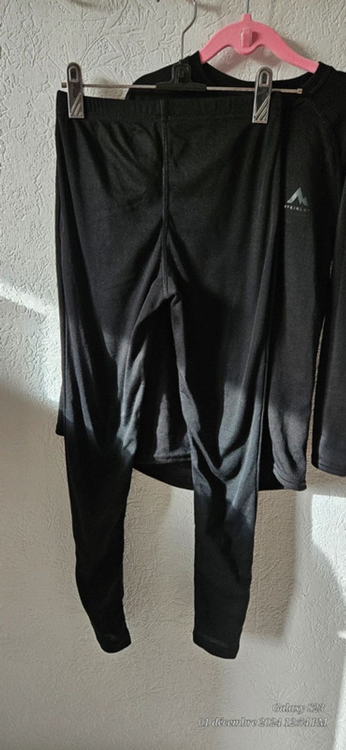 Sous pantalon et tee-shirt manches longues 10A - photo numéro 2
