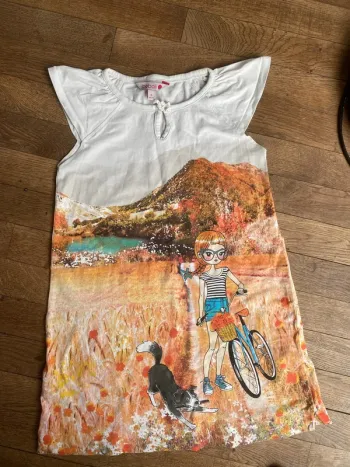 Robe avec motifs taille 6 ans