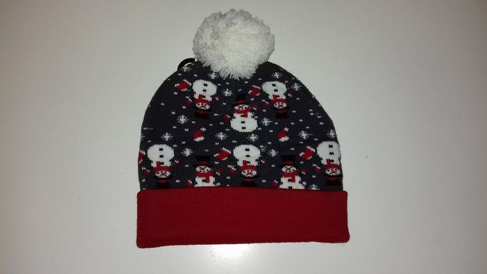 Bonnet de Noël avec pompon - Merry Christmas bonhommes de neige - T.U - Neuf - photo numéro 2
