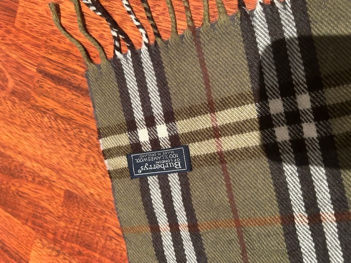 Écharpe Burberry - photo numéro 3