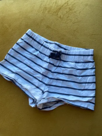Short d’été taille 3/4 ans