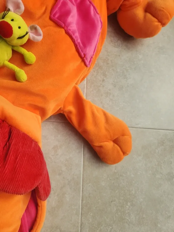 Peluche géante Igor le lion orange Lilliputiens - photo numéro 6