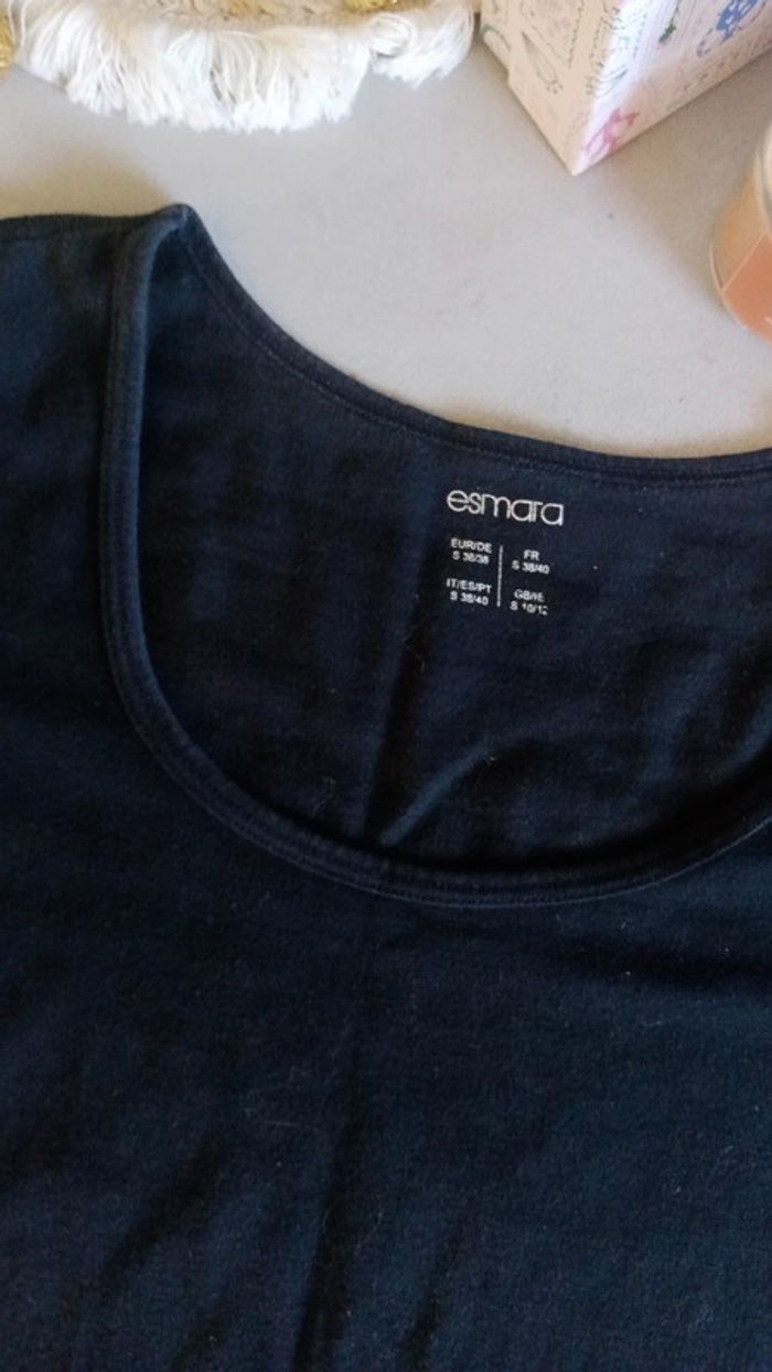T-shirt long noir 38-40 - photo numéro 2