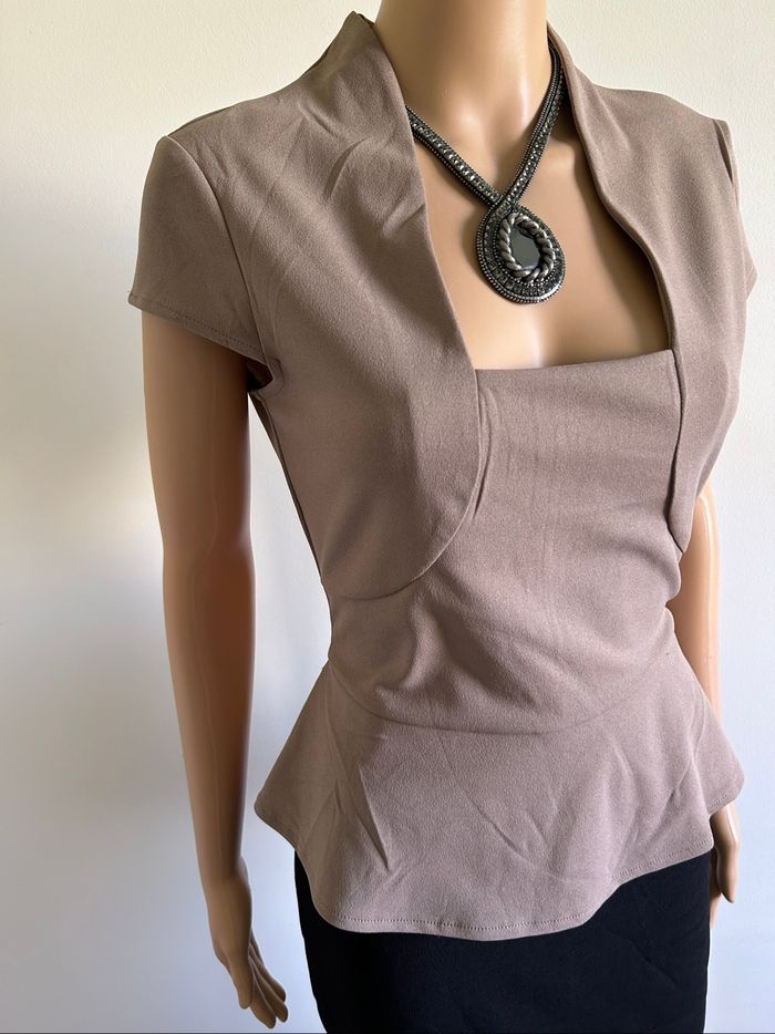 Robe noire et beige à manches courtes Anna Field taille M TBE - photo numéro 4