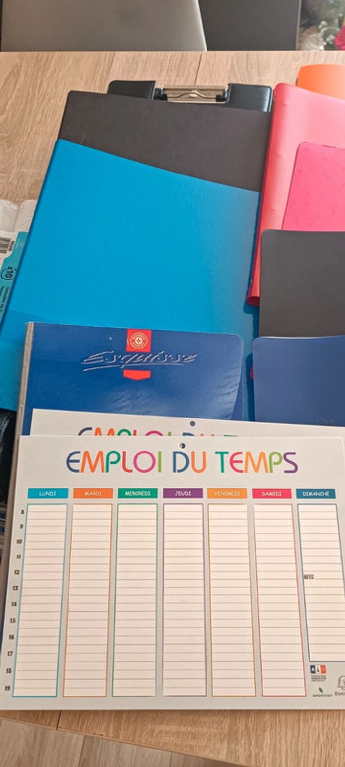 Fournitures scolaires - photo numéro 3