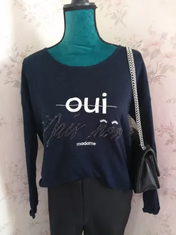 Pull fin bleu marine avec message brodé blanc noir et paillettes / promod / (M-L)