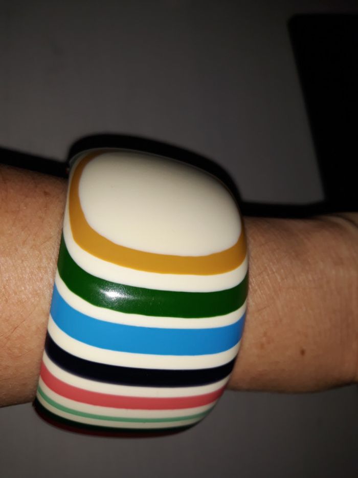 Magnifique bracelet coloré