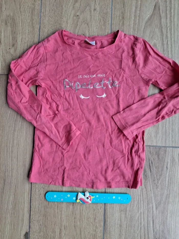 T-shirt manches longues tape à l'oeil 6 ans très bon état