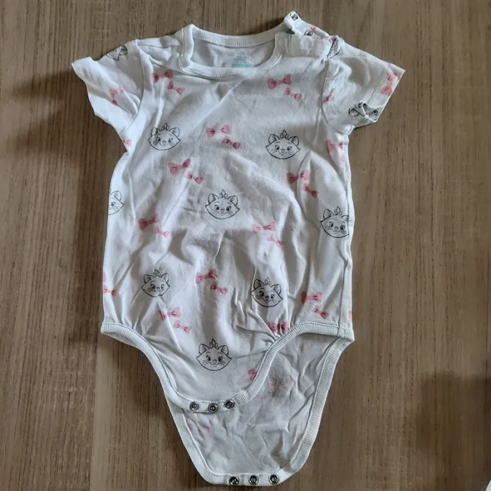 Lot 3 bodies Disney Marie 12 mois - photo numéro 2
