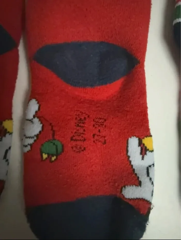 Lot de sur chaussettes chaude Mickey 27/30 - photo numéro 7