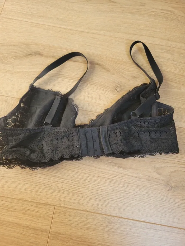 Soutien gorge noir neuf - photo numéro 2