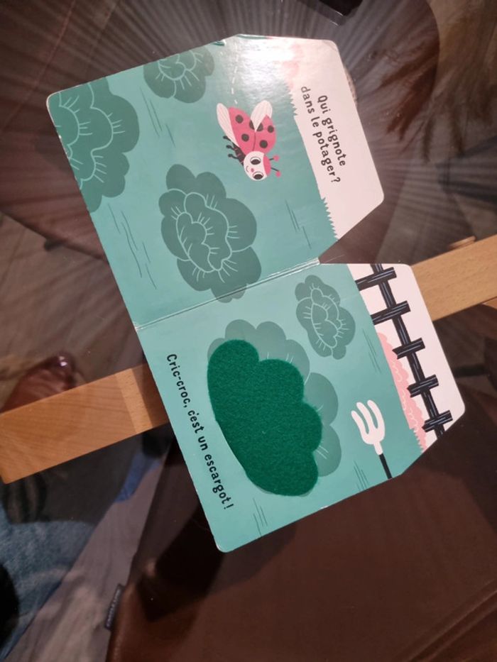 Livre cache cache - photo numéro 2