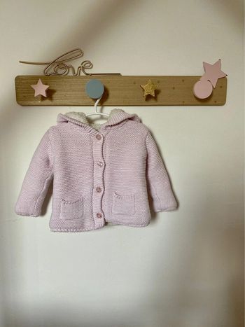 Gilet polaire 6-9 mois.