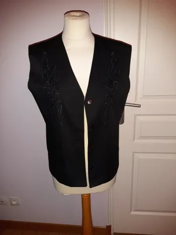 Gilet brodé