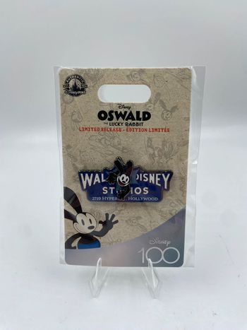Pin's exclusive cast member en édition limitée Oswald le lapin chanceux de Disney100
