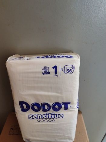 Couches neuves Dodot Sensitive Taille 1. Lot de 4 paquets de 56 couches