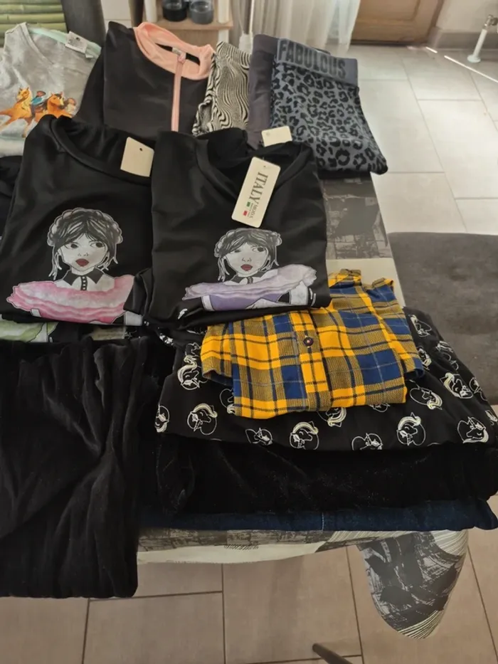 Gros lot vêtements 8/10 ans - photo numéro 4