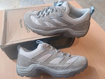 Aigle baskets chaussures marche rando P 39 neuves