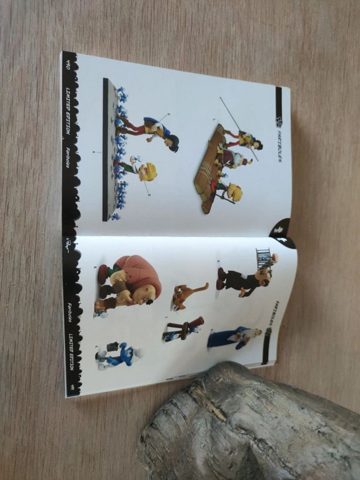 The smurfs official collector's guide - photo numéro 7